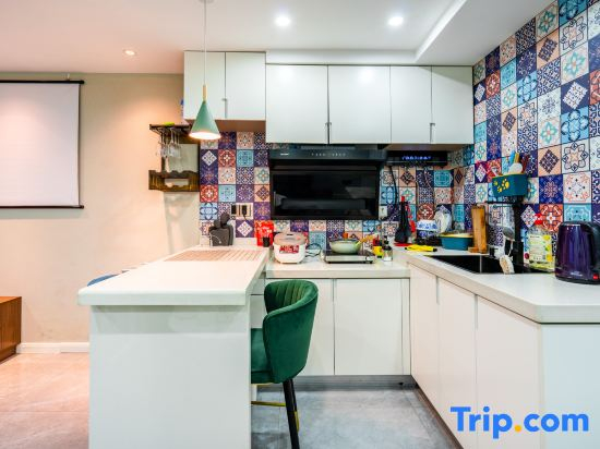 Qingxi Homestay (Changzhou Tianning Yinhewan Computer City)