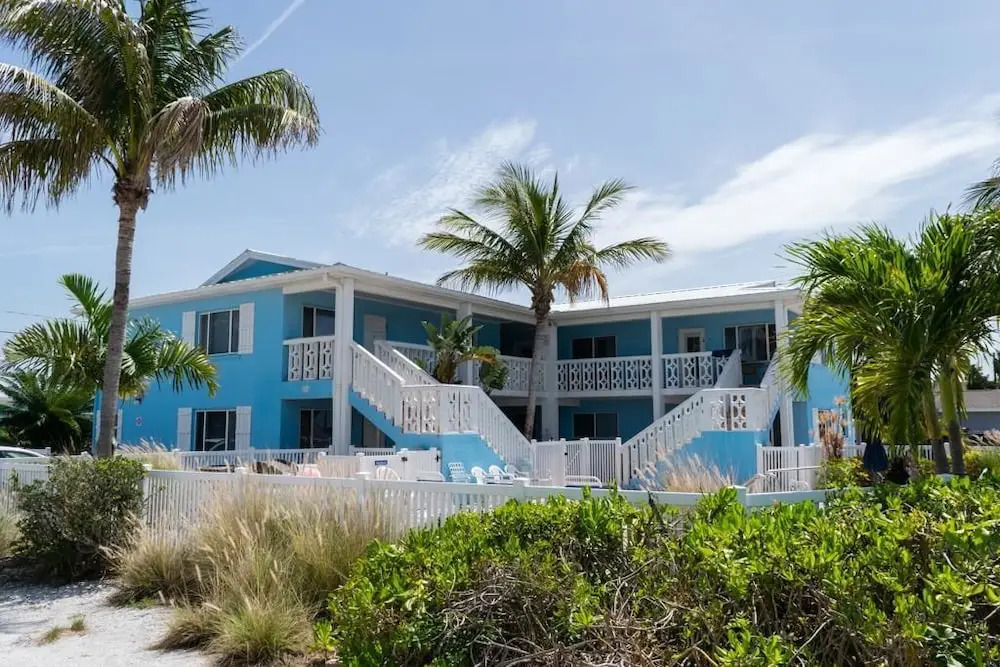 AM Beach Place Unit 3