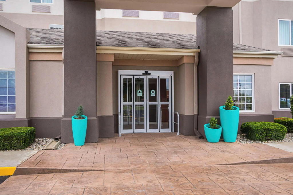 Sleep Inn & Suites