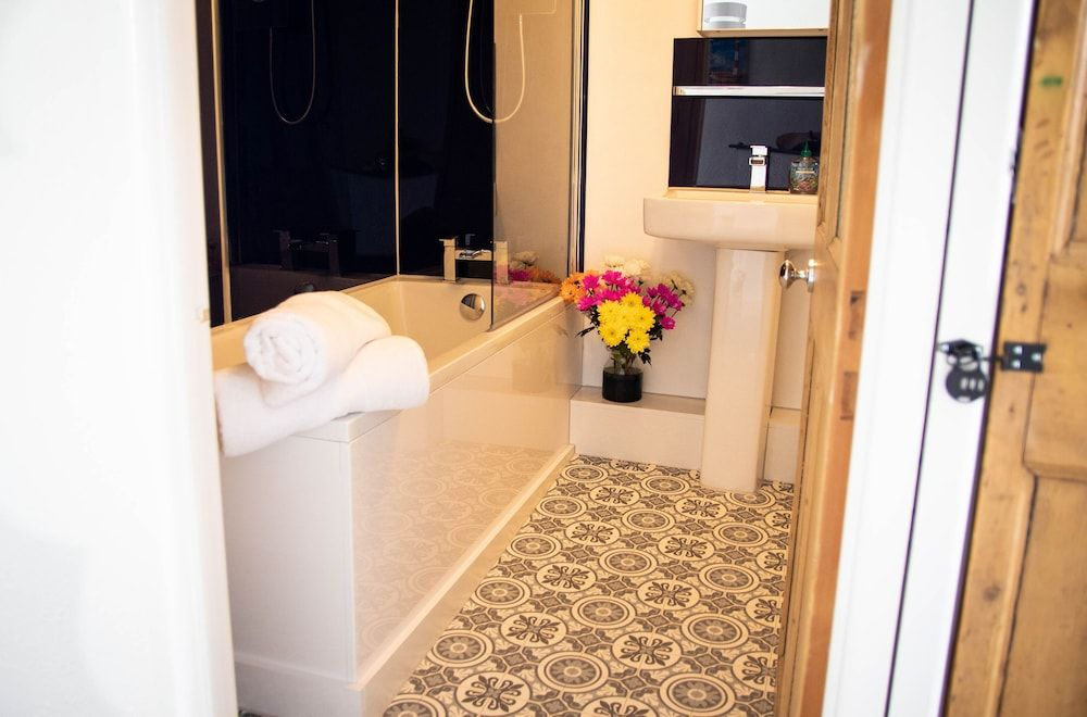 Westeria Cottage - 2 Bed-Sleeps 4-TJS9WC