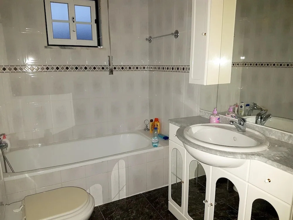 House With 4 Bedrooms in Montão, With Wonderful Mountain View and Furn