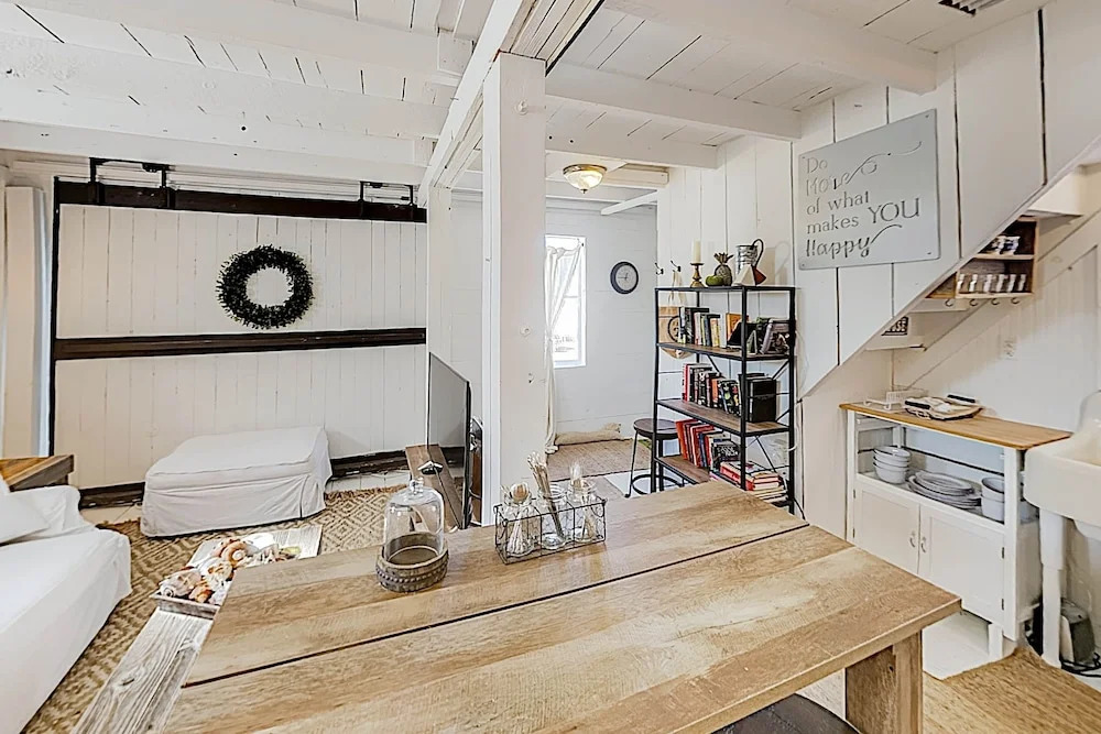 New Listing! Charming Bayside Barn W/ Fire Pit 2 Bedroom Home