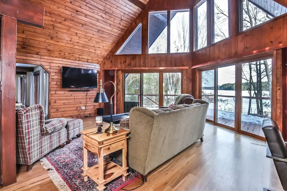 Pickerel Lodge - 4 Br Home