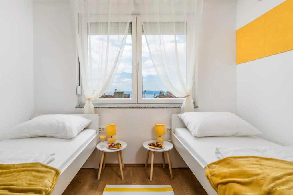 Victory Sea View Apartment