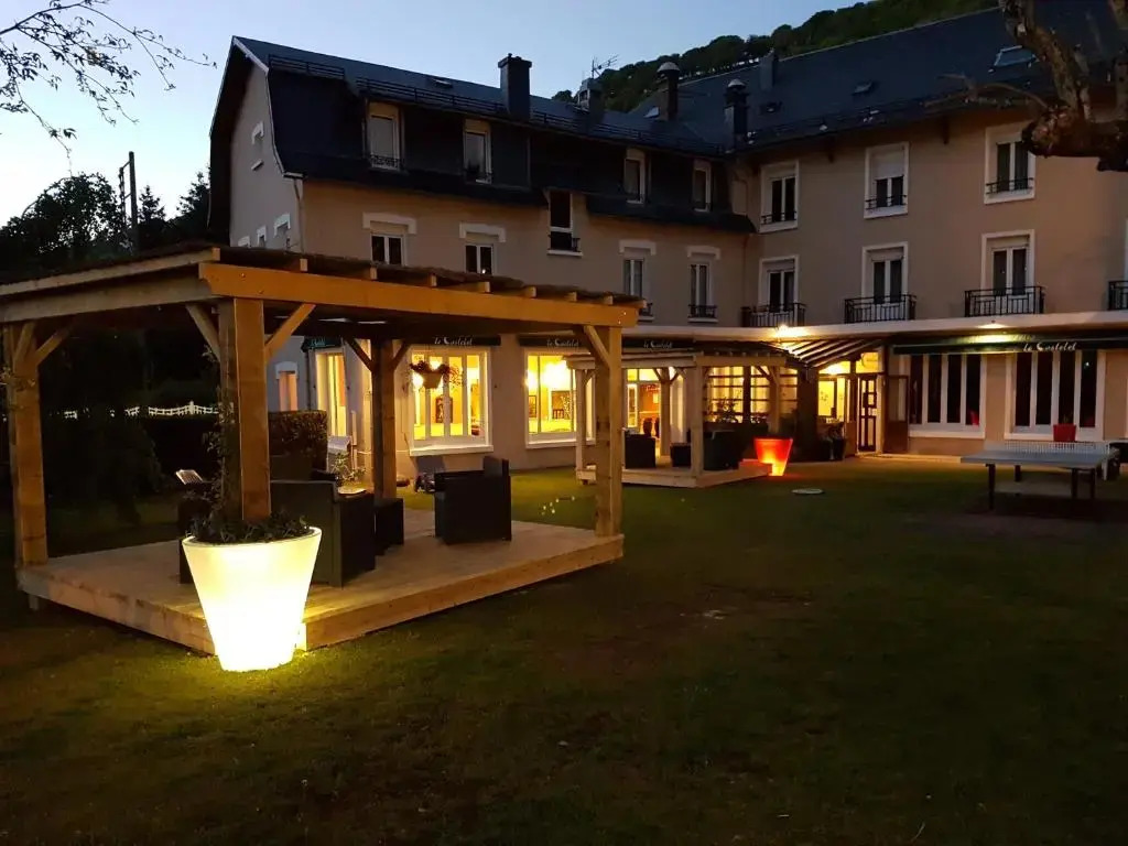 Le Castelet Sancy - Jardin & Spa