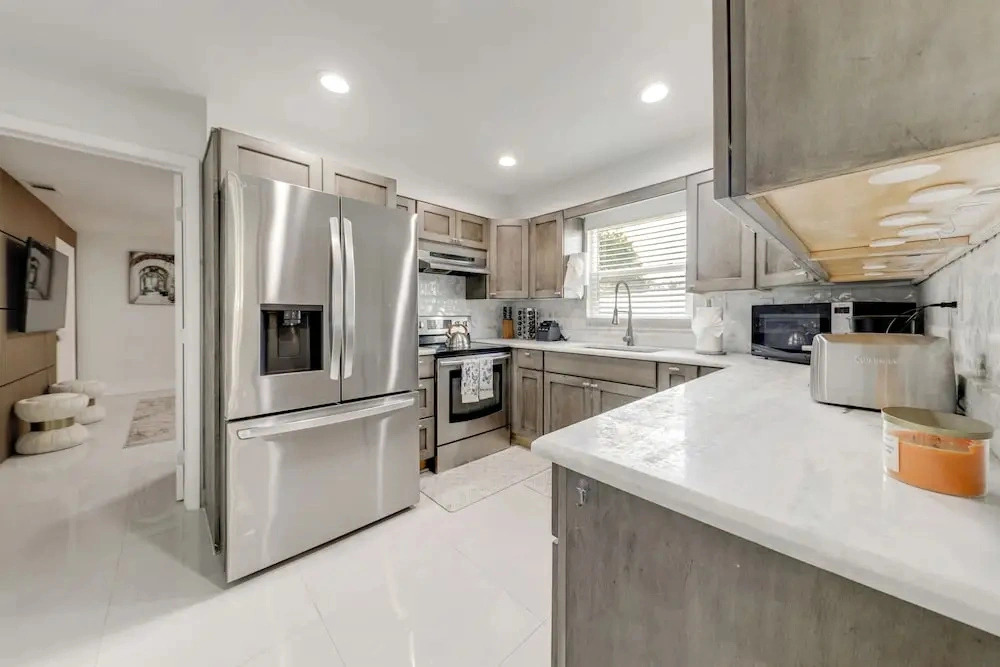 Stroll to Dtwn: Delray Beach Home w/ Outdoor Oasis