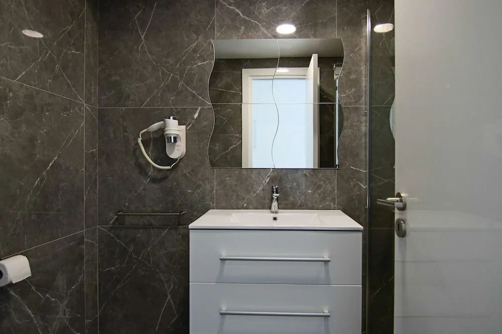 Phaedrus Living Luxury Suite Nicosia 507