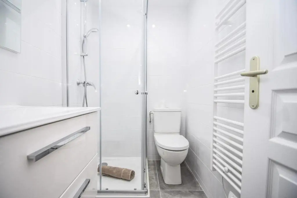 TOP studio refait à neuf aux porte de Paris proche RERMétro
