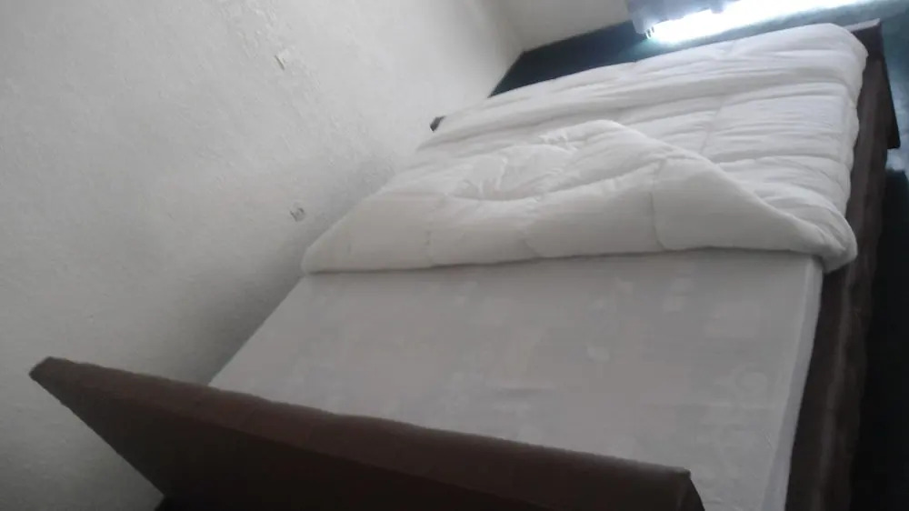 Airport Inn Motel