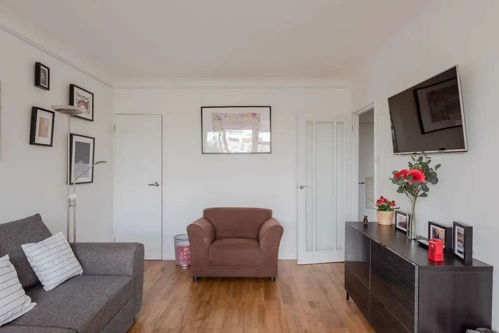 Great 2 Bed For Up To 6 Guests Near Canary Wharf