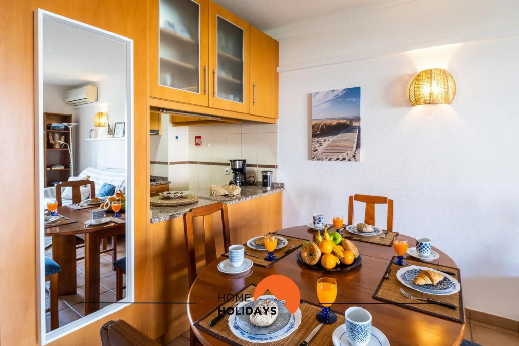 #014 Cozy Flat Only 5m Walk NewTown w pool