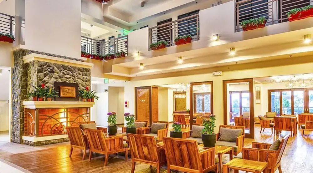 Serene Premier Cozy Condo With Balcony, 2BR Parking Outlook Drive Baguio