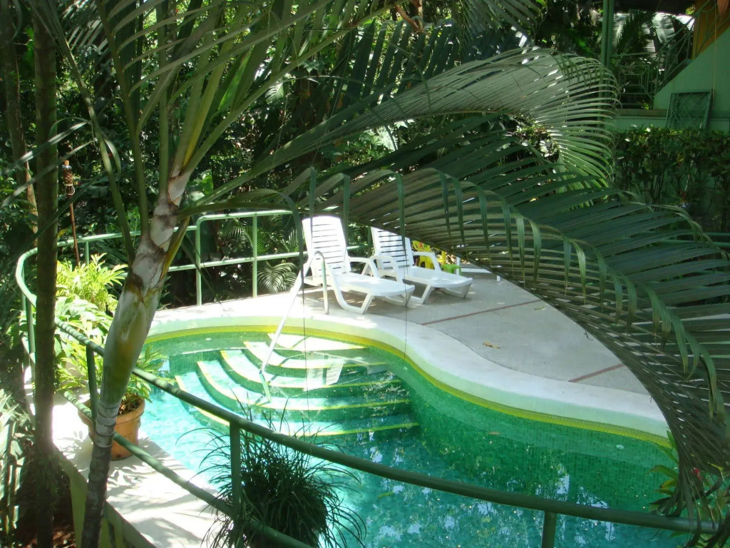 Paradise Inn