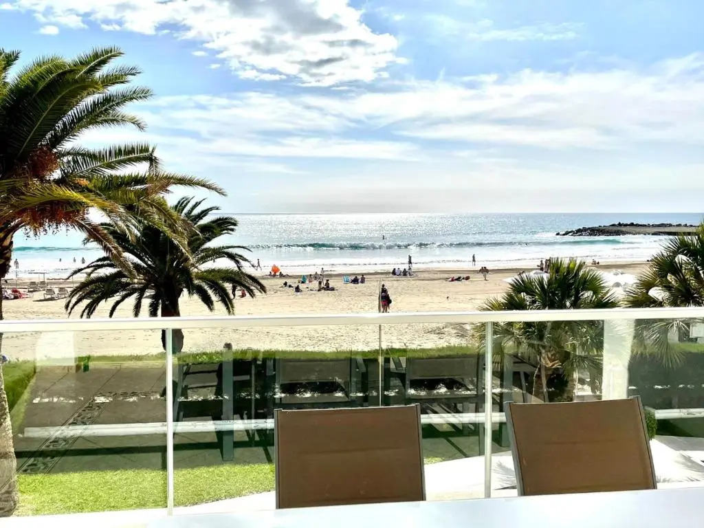 Apartamento 3A con FreeWifi y estupenda vista a Mar en Playa Las Burras