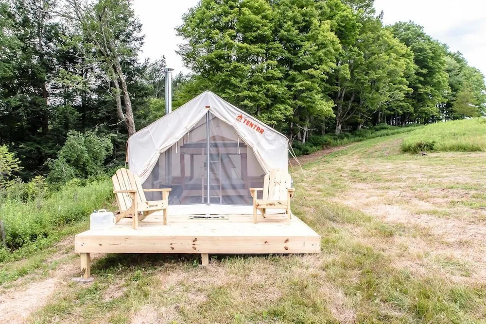 Tentrr - Fields of Dreams at Callicoon