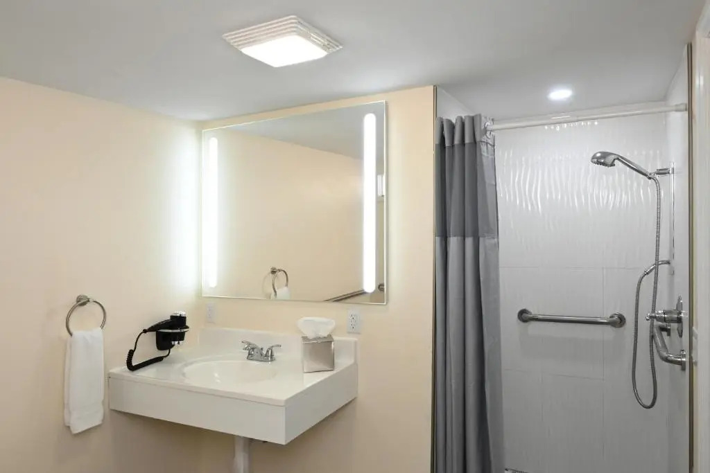Golden Host Resort - Sarasota