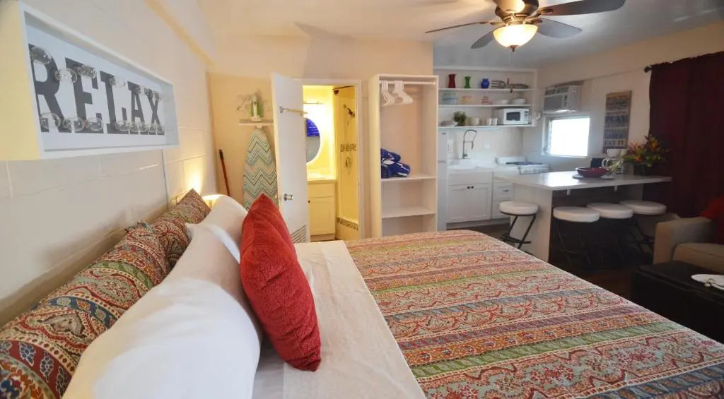 Kon Tiki 234 Renovated King Studio