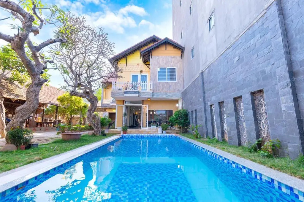 Hoàng My Villa Bãi Sau