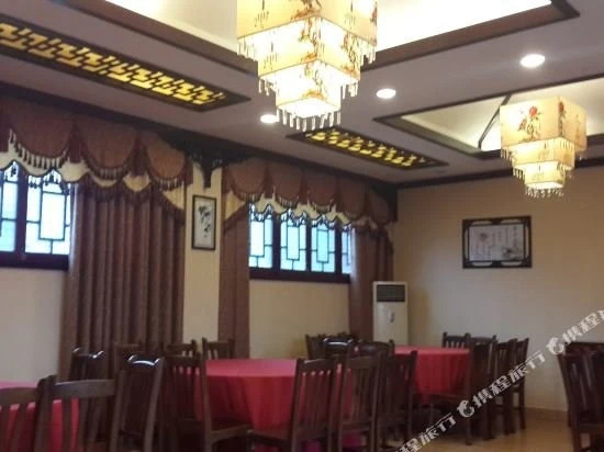 Yibin Lizhuang Old Town Kuixingge Hotel