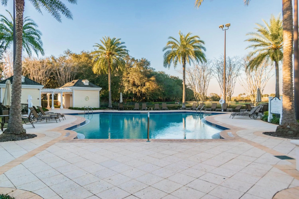 A DISNEY REUNION! 5 Heated Pools, New, Near Dis, Sleeps 8