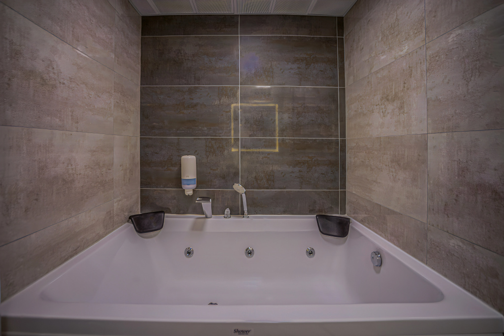 Best Western Plus Khan Hotel