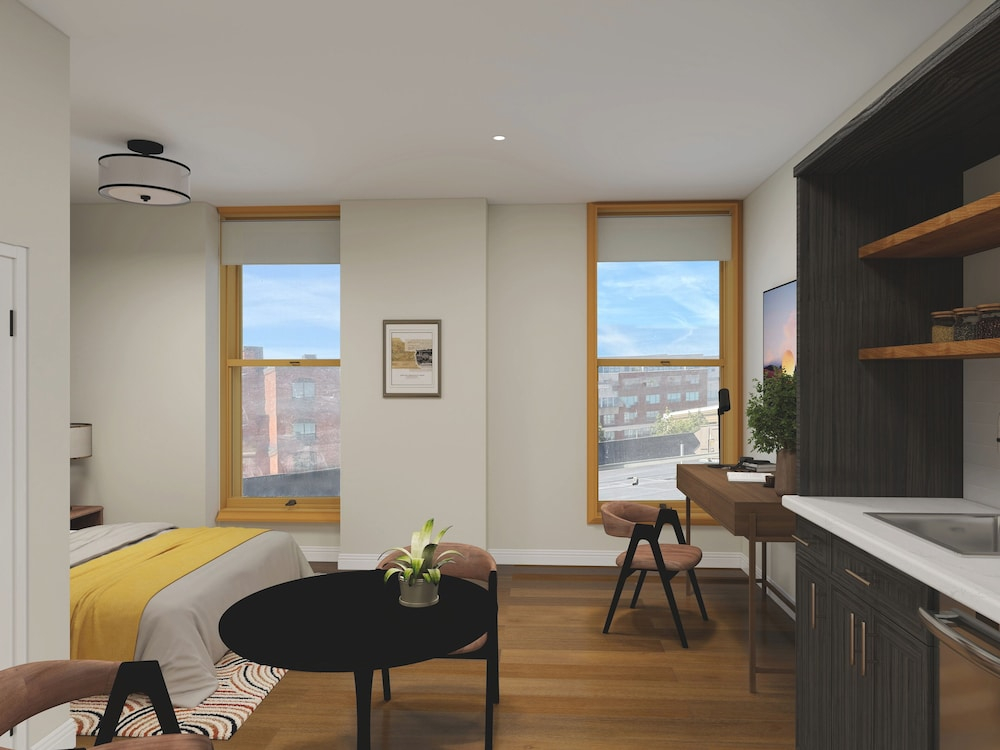 The Courier Hotel