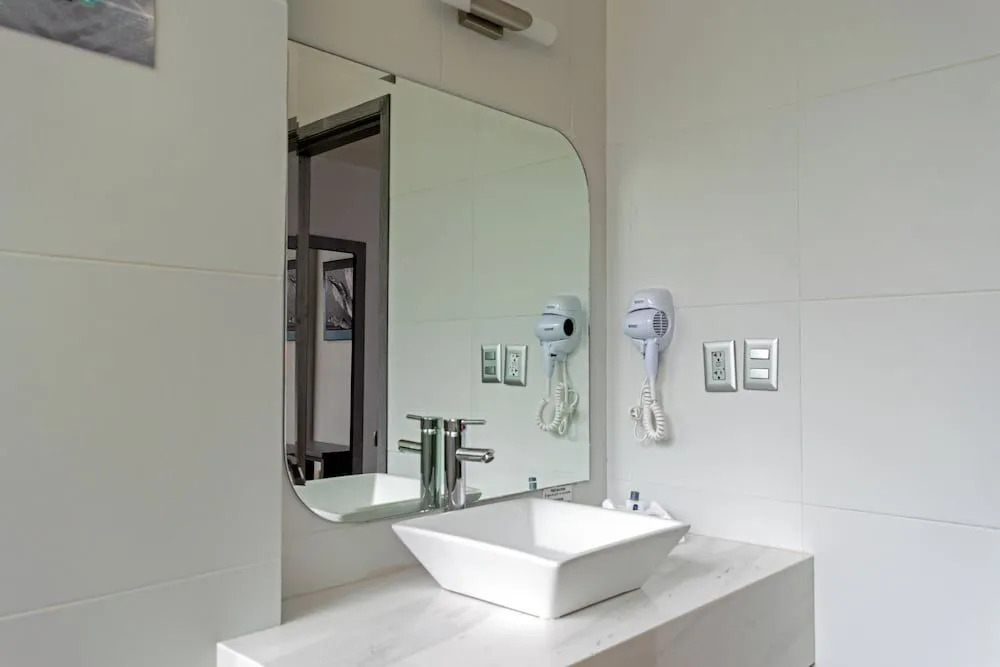 Hotel 5 Inn Plus