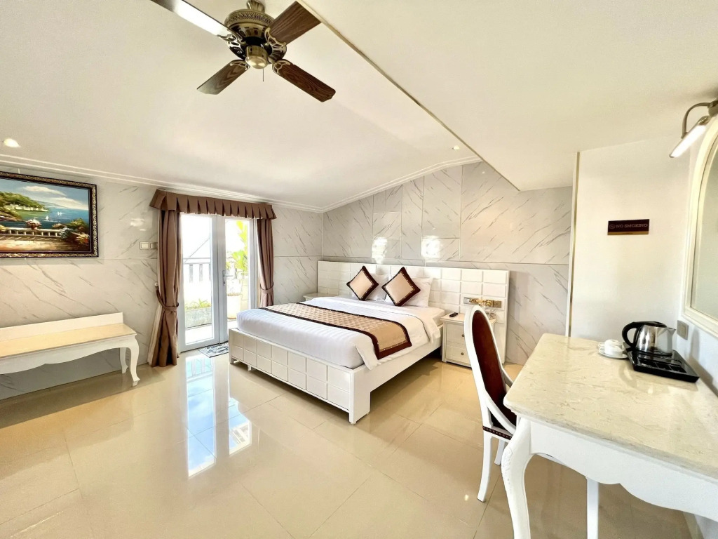 Tulip Hotel 3