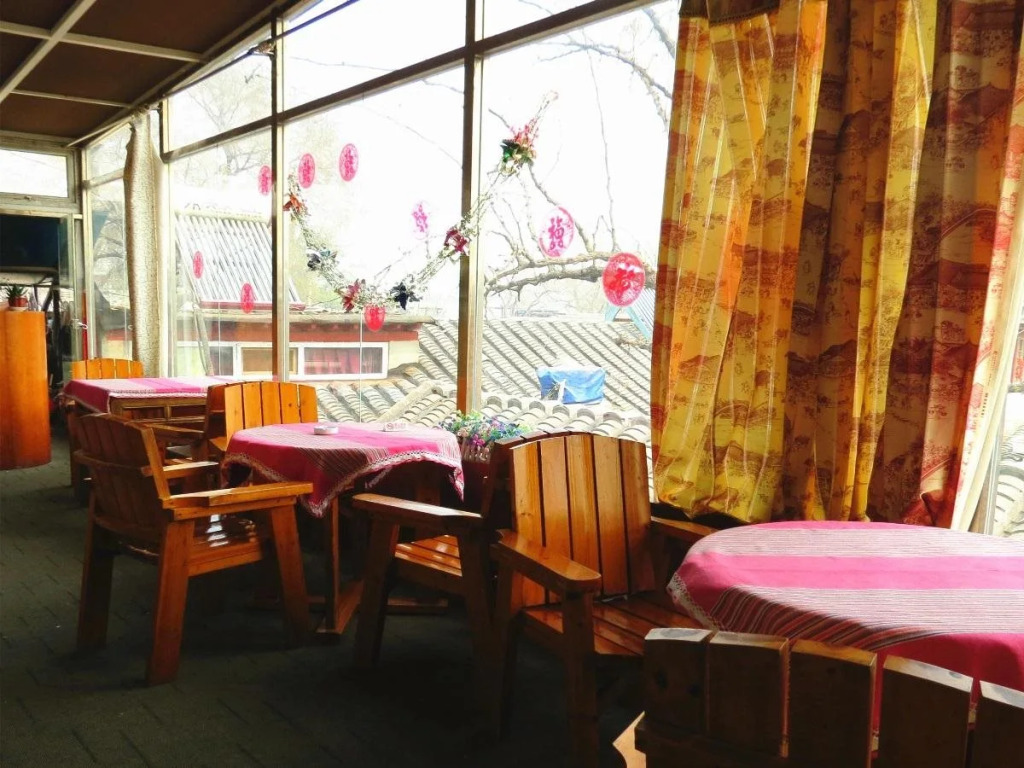N.E. Hotel