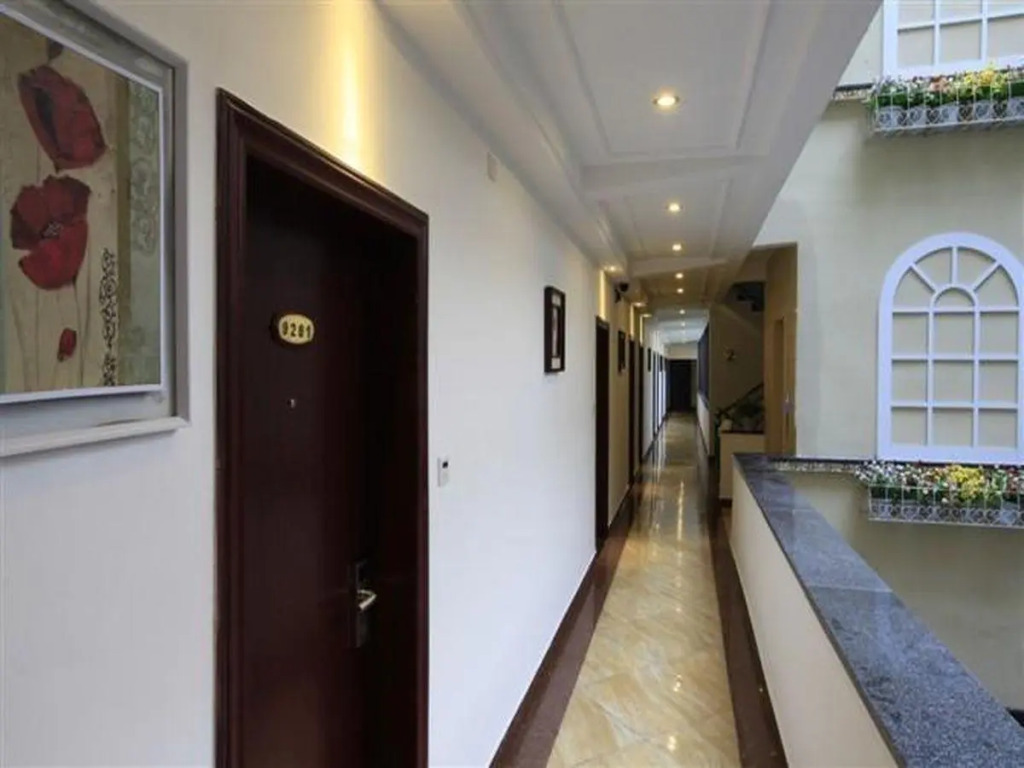 Yangshuo Huaxiangmanting Xijie Hotel