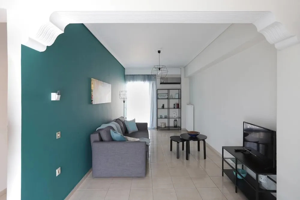 Joyful Turquoise Apt in Athens Historic Centre