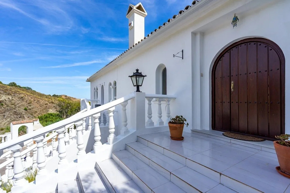 Villa Sabah with sea views