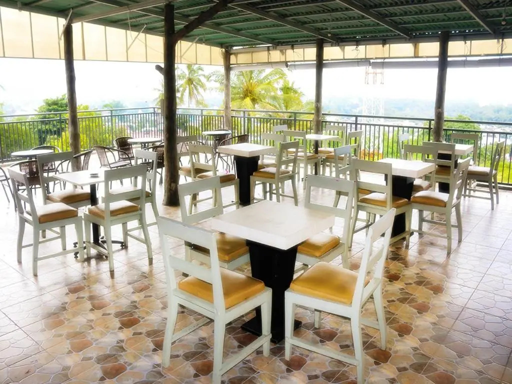 LEOS Hotel