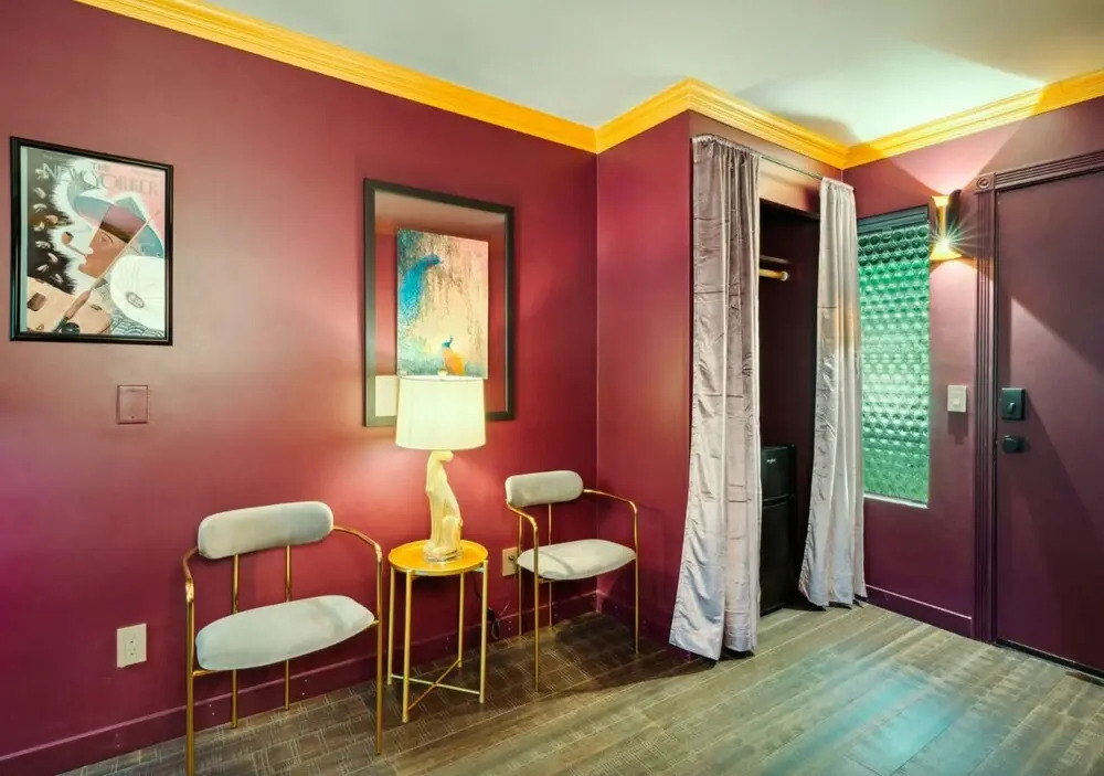 The Fainting Couch Boutique Hotel