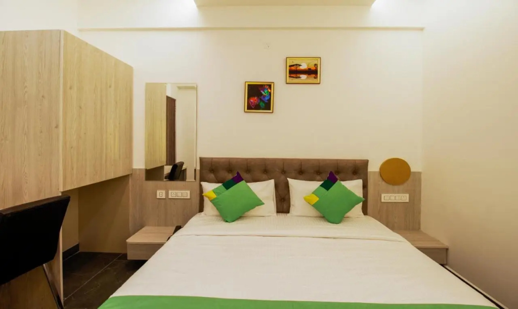 Itsy Hotels Silver Keys