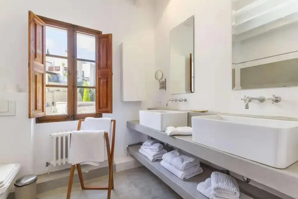 Casa Campomar by Vida Villas