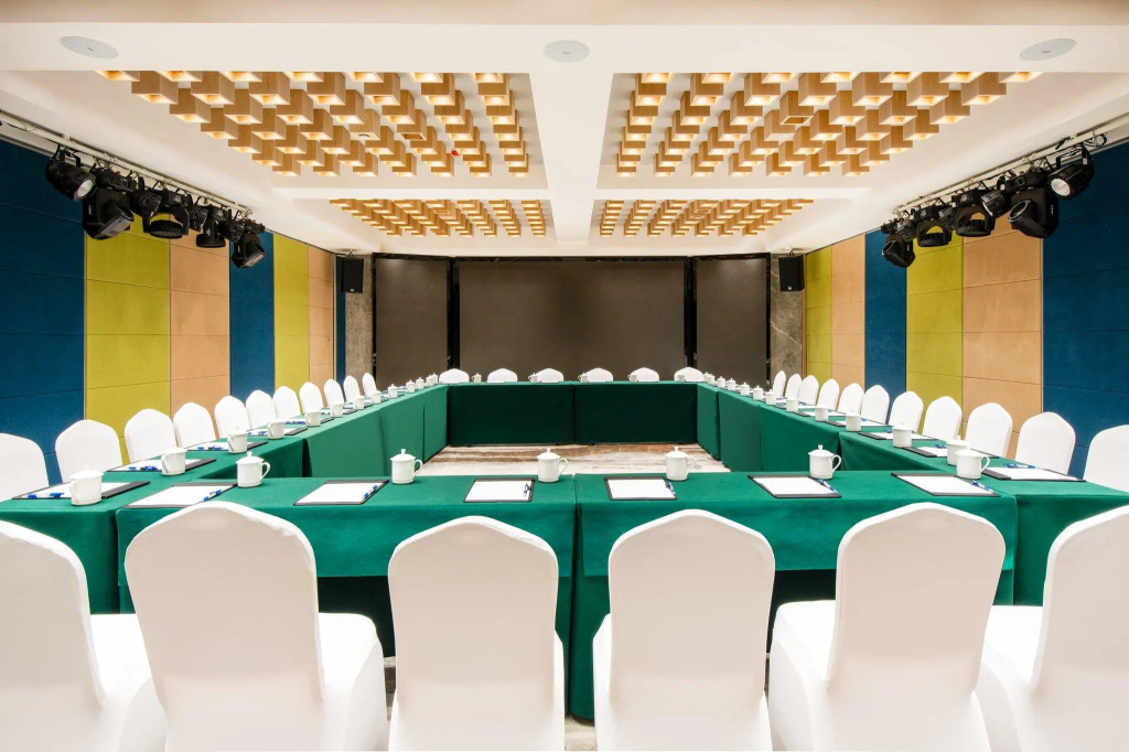 Holiday Inn Express Dujiangyan Ancient City by IHG