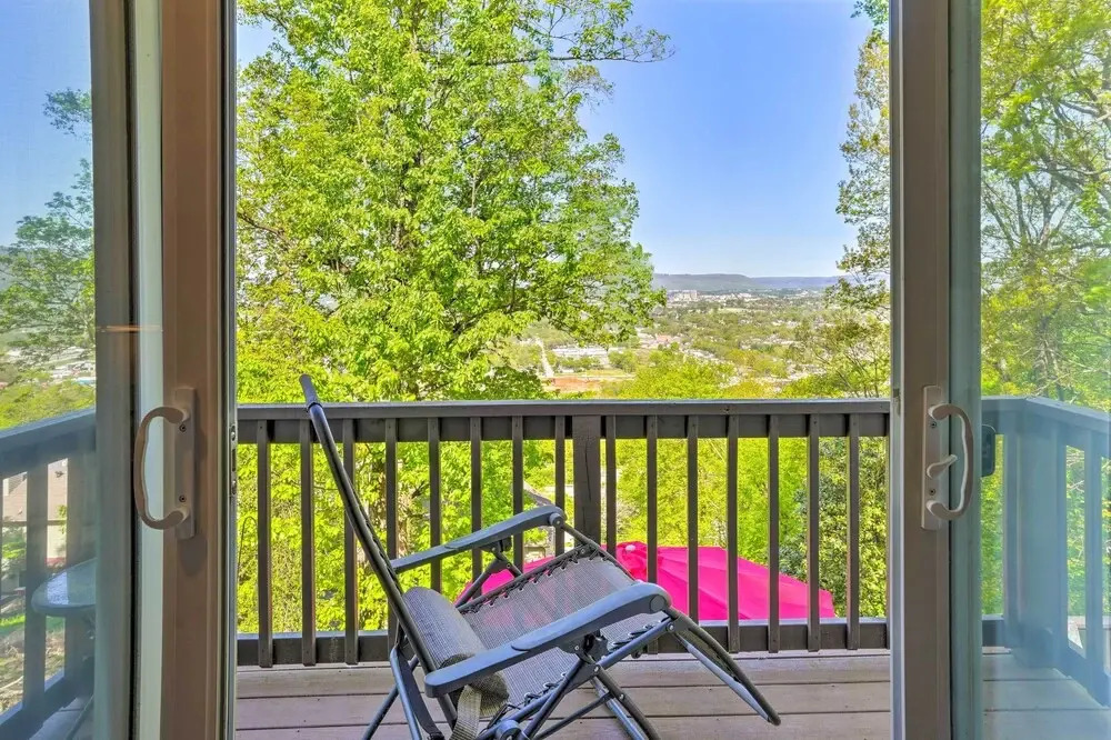 Bring Your Pets! Chattanooga Home w/ Dtwn Views