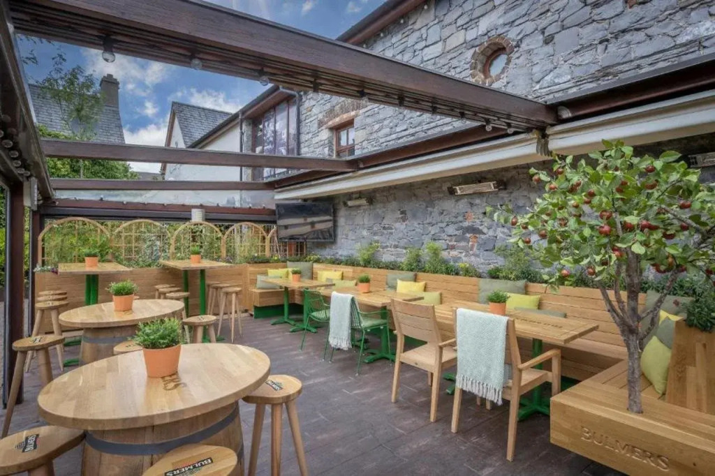 Court Yard Hotel