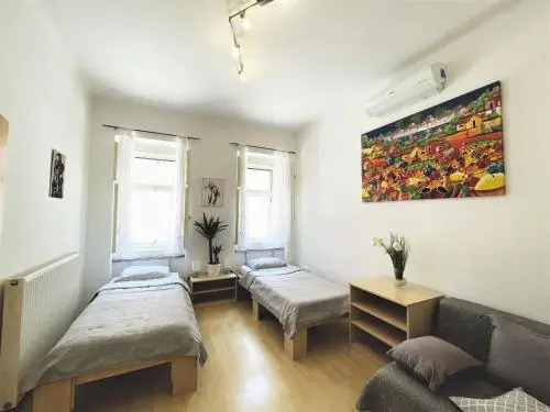 Central Apartment Viktorija Tour As