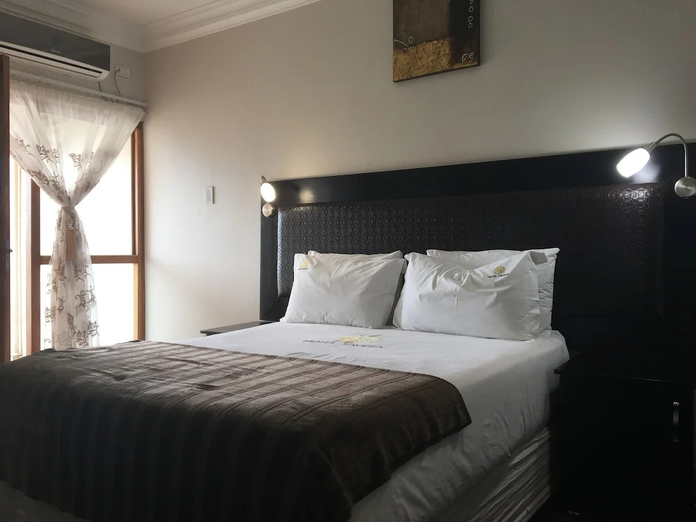Hotel Savera