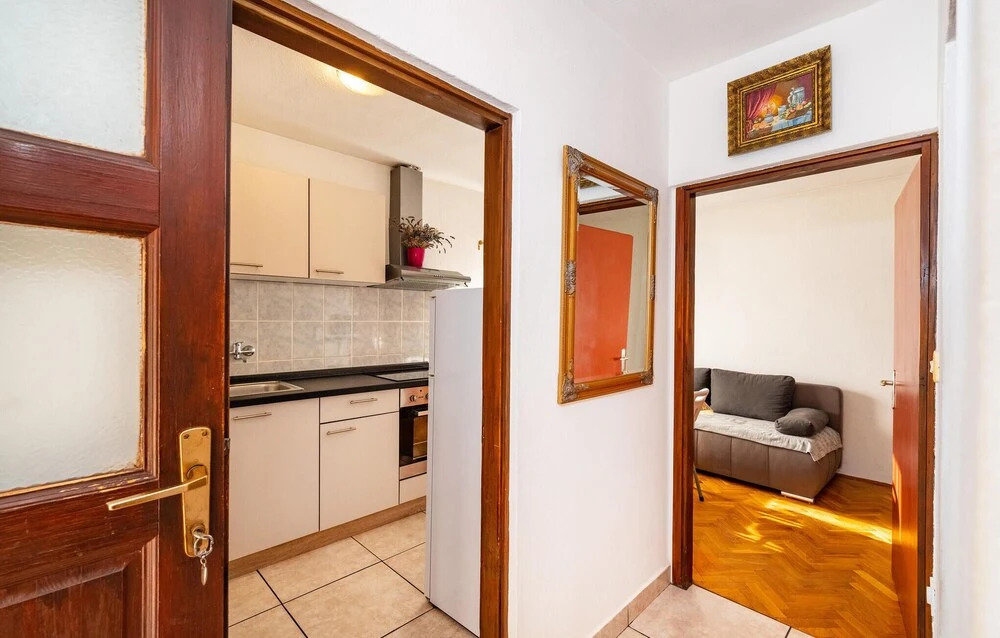 Nice Home in Rovanjska With 1 Bedrooms and Wifi