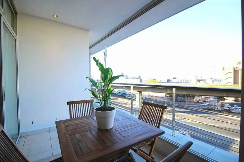 Upmarket 2bed City Retreat Close to V A Waterfront