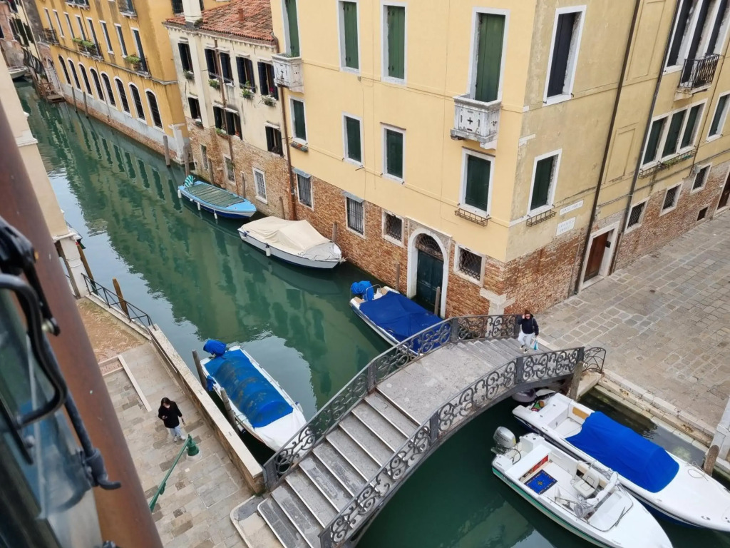 Ca' Cappello Venice Apartment 2 with Canal View