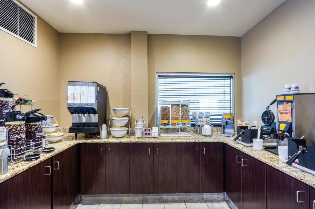 Comfort Inn & Suites Bellevue - Omaha Offutt AFB