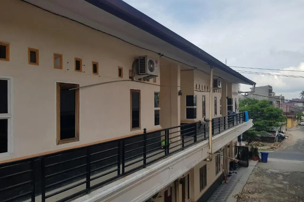 OYO 91647 Sanina Residence