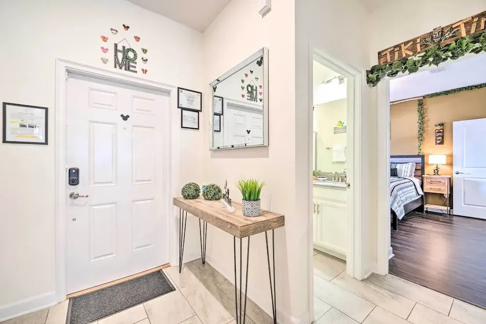 Davenport Retreat w/ Themed Rooms, Patio & Pool!