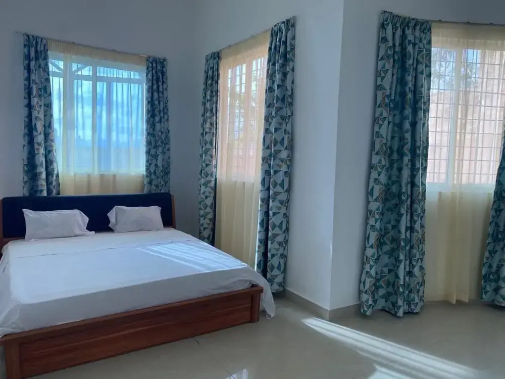 Lux Suites Mkomani Beachfront Apartment