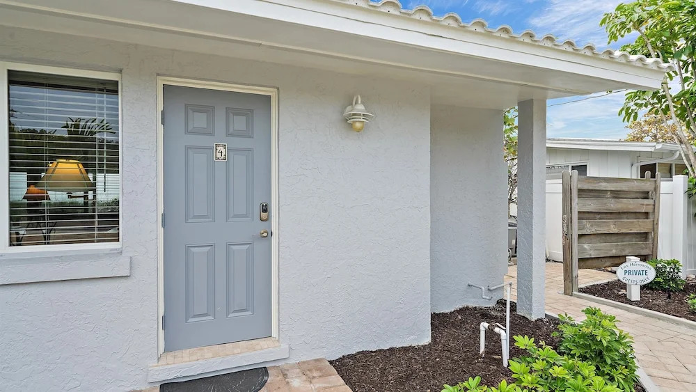 Las Hermanas 4 1 Bedroom Studio by RedAwning