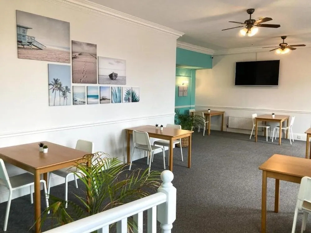 Beach Hotel Torbay B&B